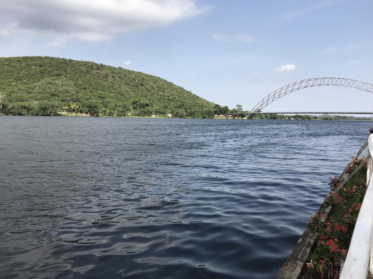 Akosombo Continental Hotel Exterior foto