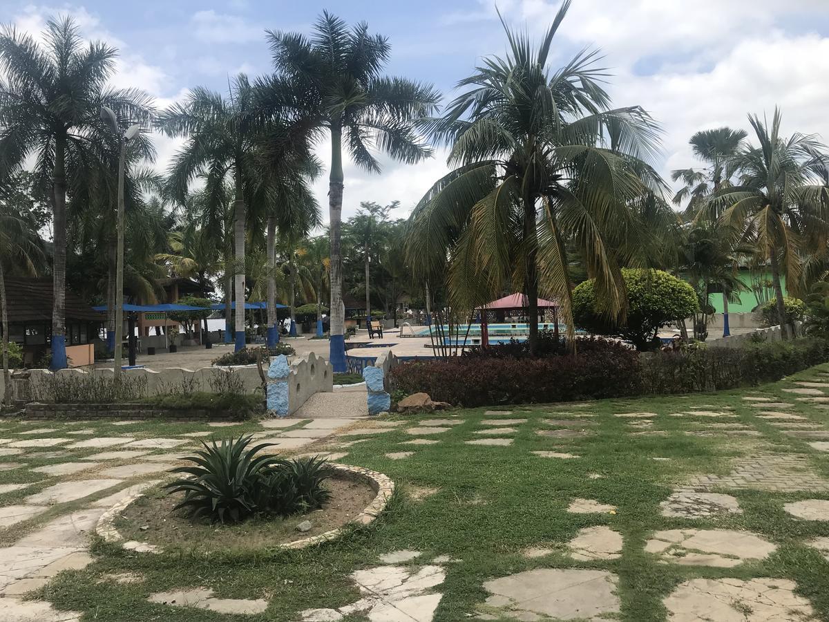 Akosombo Continental Hotel Exterior foto
